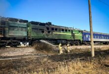 Наслідки влучання російського БпЛА у пасажирський потяг у Баштанському районі