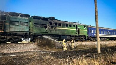 Наслідки влучання російського БпЛА у пасажирський потяг у Баштанському районі
