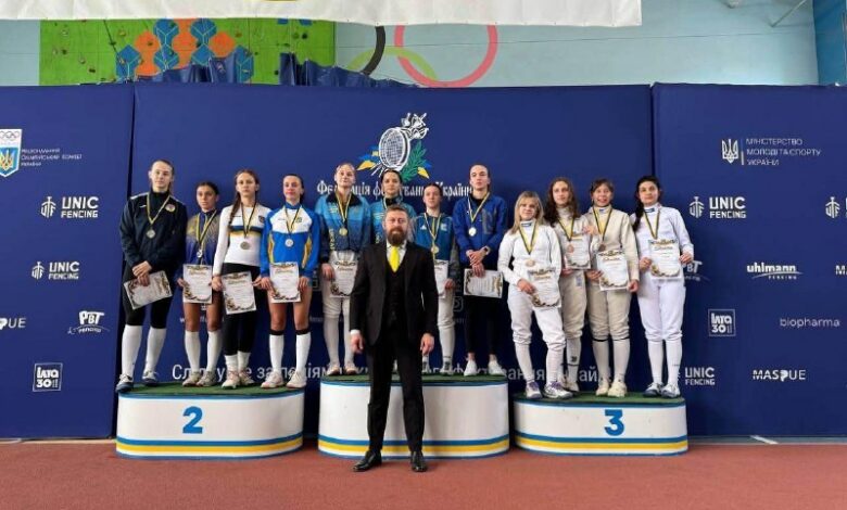 Вікторія Коротченко на чемпіонаті України з фехтування серед юніорів у Львові