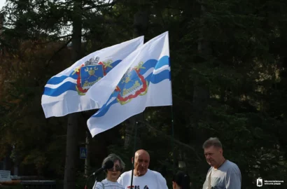 Квіти замість гучних святкувань: Миколаїв почав День міста з хвилини мовчання