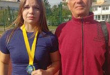 Миколаївська легкоатлетка Яна Руденко, яка здобула дві медалі на чемпіонаті України в Івано-Франківську