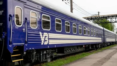 Пасажирські поїзди із затримками на маршрутах через Миколаїв