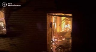 Наслідки російської атаки та робота рятувальників у Миколаєві