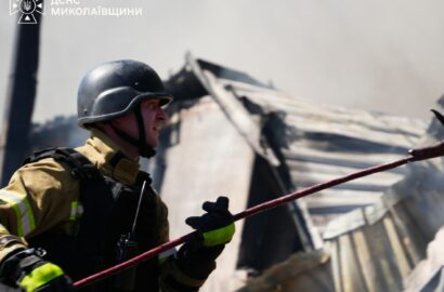 Наслідки російських атак і пожеж у Миколаєві
