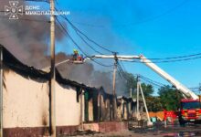 Наслідки російських атак і пожеж у Миколаєві