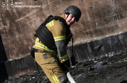 Наслідки російських атак і пожеж у Миколаєві