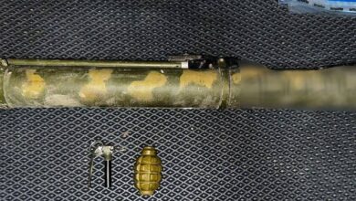 Поліцейські вилучили гранатомет, корпус гранати Ф-1, підривач і гроші після незаконного продажу у Миколаєві