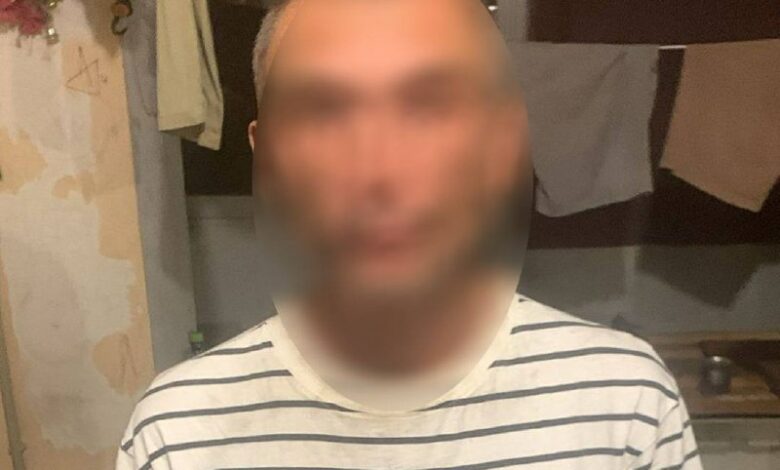 Пошкоджена камера схову в супермаркеті після викрадення речей