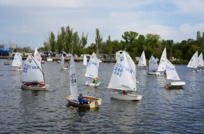 Тролейбус після 30 років, 2,24-метровий торт і відбудована "Феодосія": чим запам'яталося 13 вересня