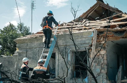 Пошкоджені житлові будинки в Миколаєві після ранкової атаки ударного дрона