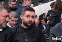 Анонімні Telegram-коментарі з акаунтів, пов'язаних із телефонними номерами Давида Арахамії