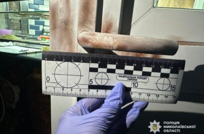 Погроза ножем і крадіжка речей працівника стрітфуду в Миколаєві