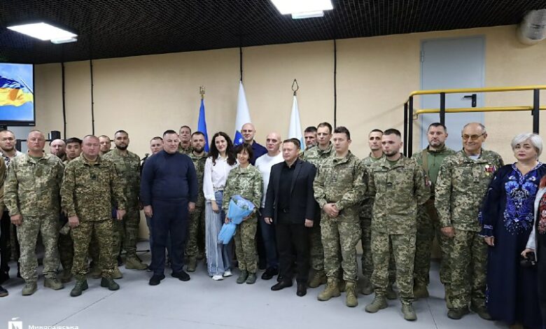 Вручення нагород військовим і людям, які зміцнювали оборону Миколаєва, з нагоди Дня захисників і захисниць України