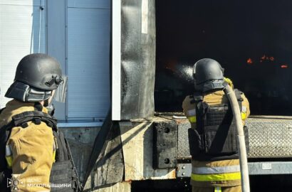 Гасіння пожежі на Миколаївщині після російської атаки