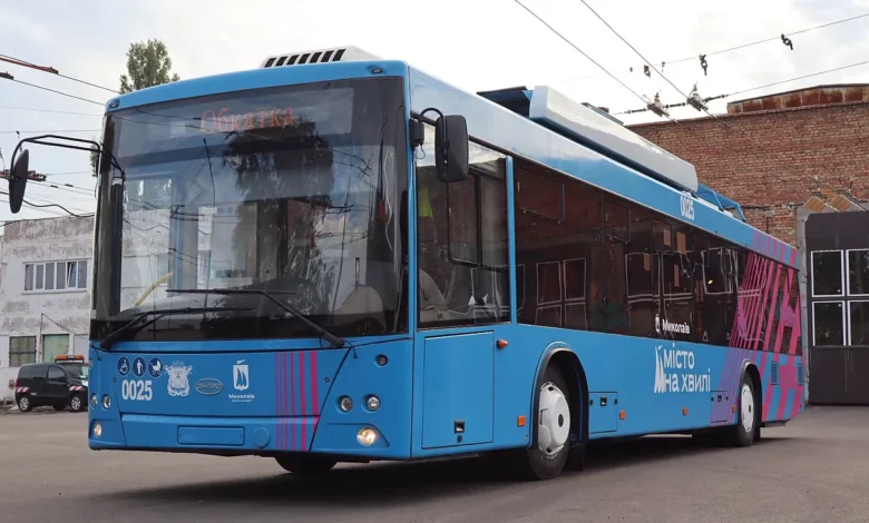 Тролейбус «Дніпро» в Миколаєві, переобладнаний для автономного руху на 20 км