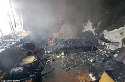 Наслідки удару російського безпілотника по приватних будинках у Миколаєві