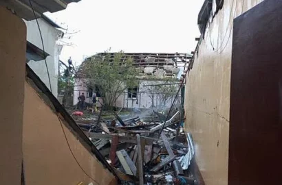 Наслідки удару російського безпілотника по приватних будинках у Миколаєві