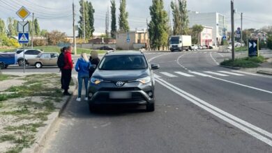 Місце ДТП за участю кросовера Toyota Rav 4 та пішохідки в Миколаєві