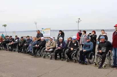 Змагання з риболовлі для людей на кріслах колісних у Миколаєві