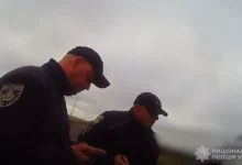 Мікроавтобус ритуальної служби, який водій покинув із труною на Херсонщині