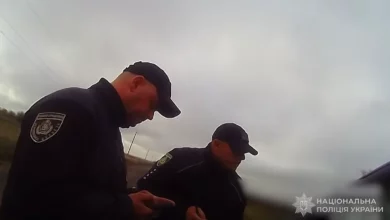 Мікроавтобус ритуальної служби, який водій покинув із труною на Херсонщині