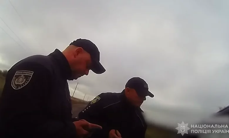 Мікроавтобус ритуальної служби, який водій покинув із труною на Херсонщині