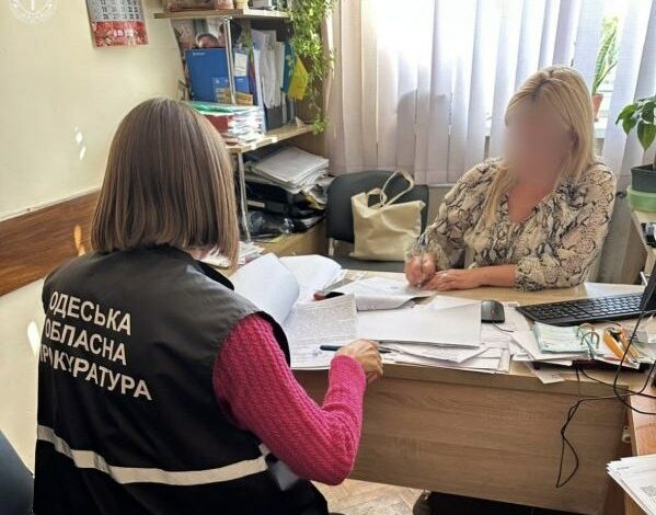 Смерть немовляти від недоїдання на Одещині та підозра керівниці Служби у справах дітей