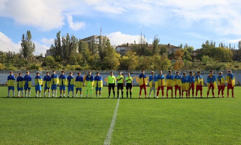 Матч СДЮСШОР «Миколаїв» U-19 проти ФК «Зірка» на Центральному міському стадіоні