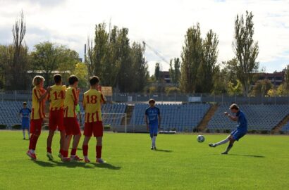 Матч СДЮСШОР «Миколаїв» U-19 проти ФК «Зірка» на Центральному міському стадіоні