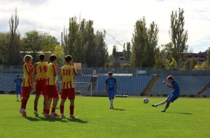 Матч СДЮСШОР «Миколаїв» U-19 проти ФК «Зірка» на Центральному міському стадіоні