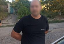 Справа про смертельний напад із гранатою біля магазину в Херсоні
