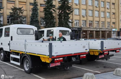 Передача аварійно-ремонтних вантажівок JAC для комунальних підприємств Миколаєва