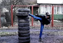 Пограбування у Снігурівці: напад на чоловіка та викрадення телефона і сумки з документами