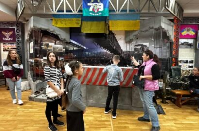 Учасники дитячого конкурсу малюнків «Дякую, що захищаєш» у Миколаєві