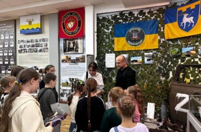 Учасники дитячого конкурсу малюнків «Дякую, що захищаєш» у Миколаєві