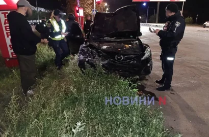 ДТП за участю Mazda 6 та Samand на Богоявленському проспекті в Миколаєві