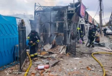Наслідки російського ракетного удару по ринку в Лозовій
