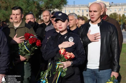 Церемонія вшанування загиблих захисників і захисниць України біля Алеї пам’яті в Миколаєві
