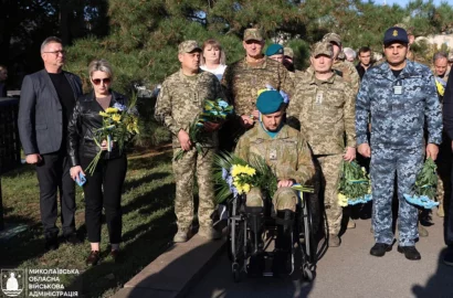 Церемонія вшанування загиблих захисників і захисниць України біля Алеї пам’яті в Миколаєві