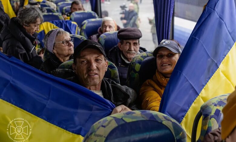 Повернення евакуйованих жителів Олешок на підконтрольну Україні територію