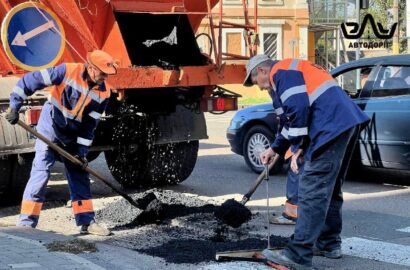 Відновлення дорожнього покриття проспекту Центрального в Миколаєві
