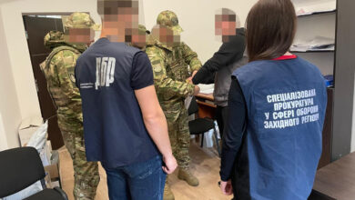 Підозрюваного взято під варту (фото ДБР)