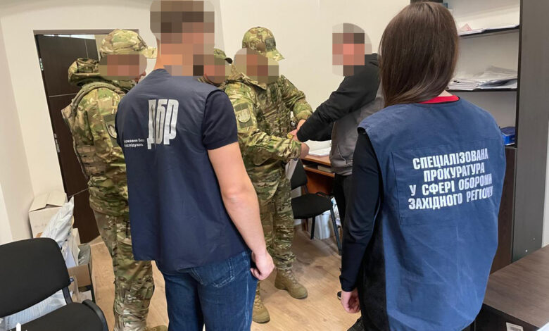 Підозрюваного взято під варту (фото ДБР)